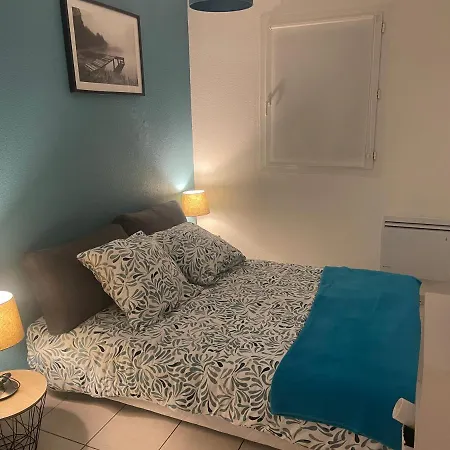 Apartment Cosy Sur Proche De Toutes Commodites, Parking Prive *