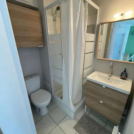 Cosy Sur Proche De Toutes Commodites, Parking Prive *